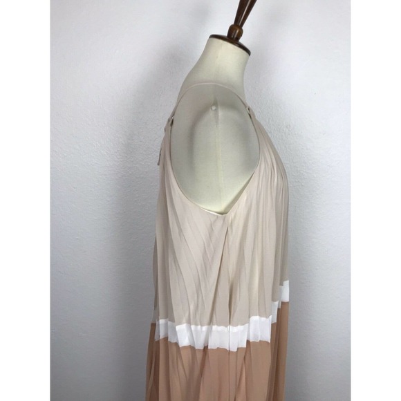 Lulu's Color Block Pleated Maxi Dress - Picture 5 of 12